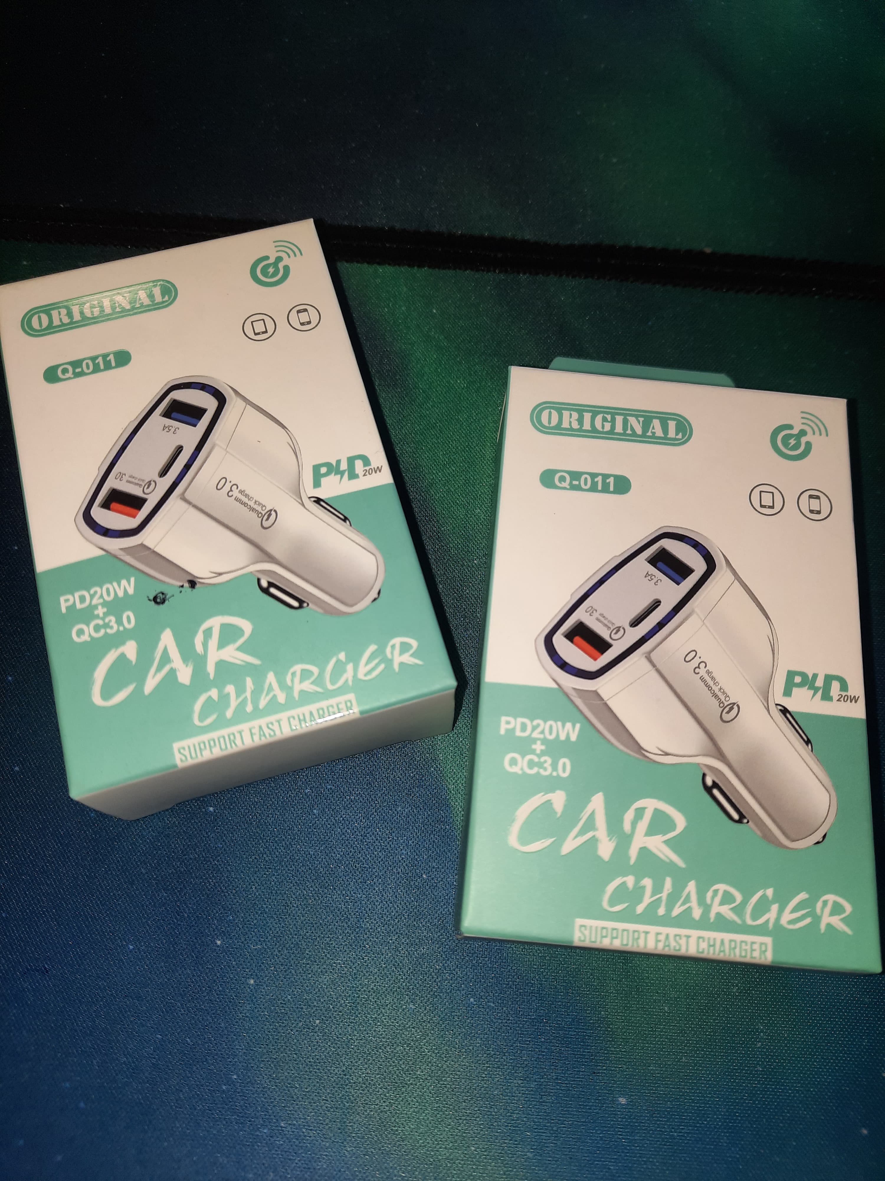 Cargador auto 20w