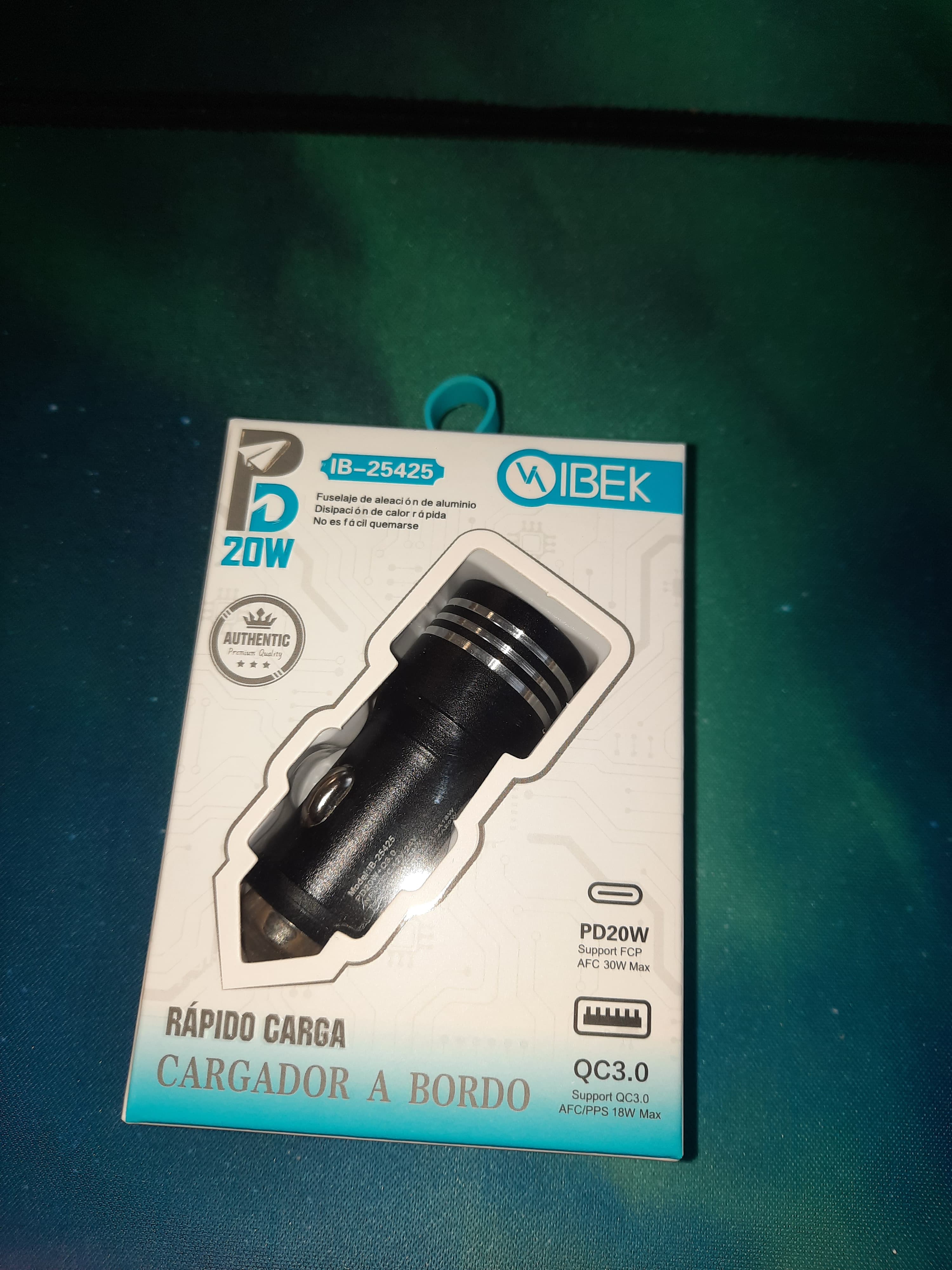 Cargador auto ibek
